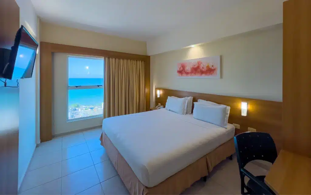 Superior with sea view and 1 king size bed